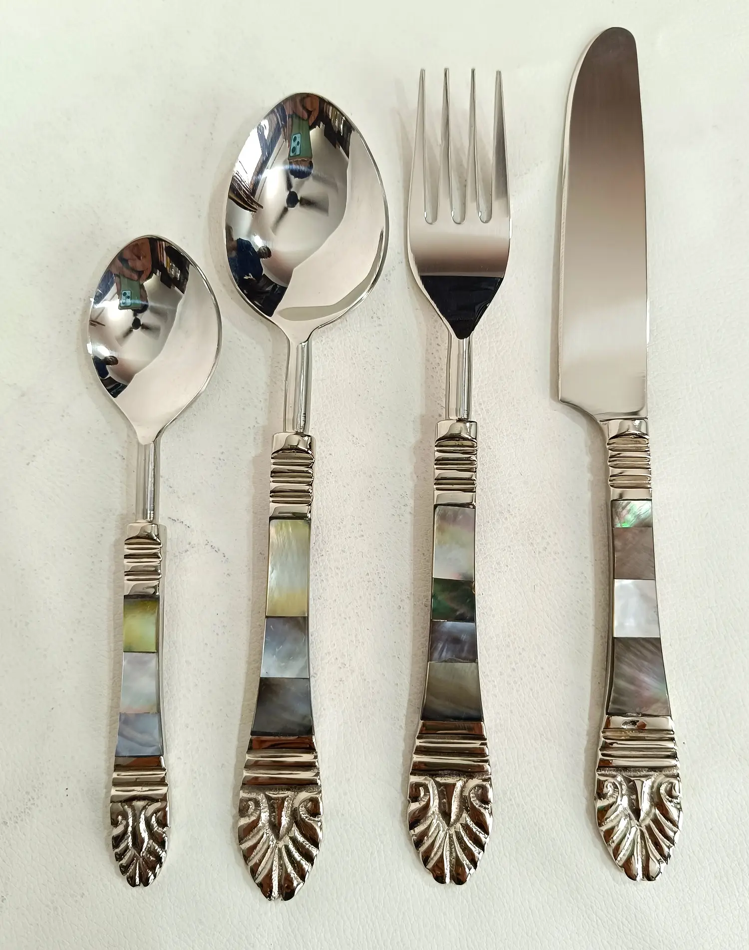 Premium Cutlery Set with Mop Handles - Image 2